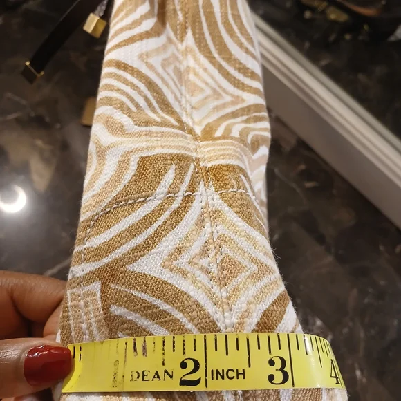 Coach Cream and Gold Geometric Tote - Picture 4 of 15